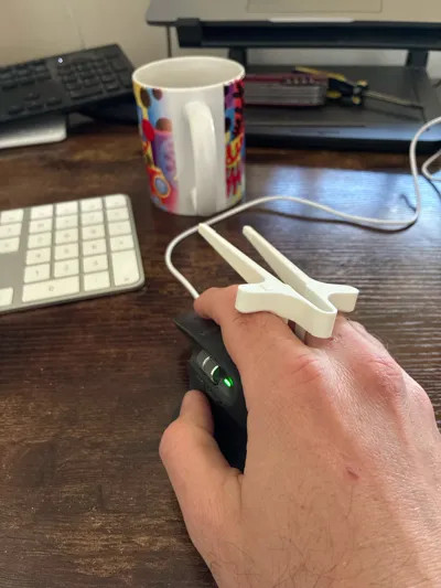 چاپستیک انگشتی گیمینگ مدل Snack Finger Clips برای خوردن چیپس و تنقلات بدون کثیف شدن دست